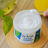 کرم آبرسان و مرطوب کننده سنت ایوز ST.Ives حاوی کلاژن و الاستین Collagen & Elastin