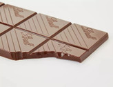 شکلات تخته ای لینت اکسلنس Lindt Excellence ( 99% کاکائو ) مدل فوق العاده قوی و تلخ Noir Absolu ( 50 گرمی )